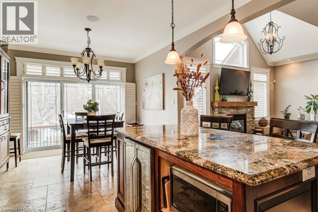 Dinette can be formal or casual - 124 Allen Street E, Waterloo, ON - Indoor Photo Showing Dining Room