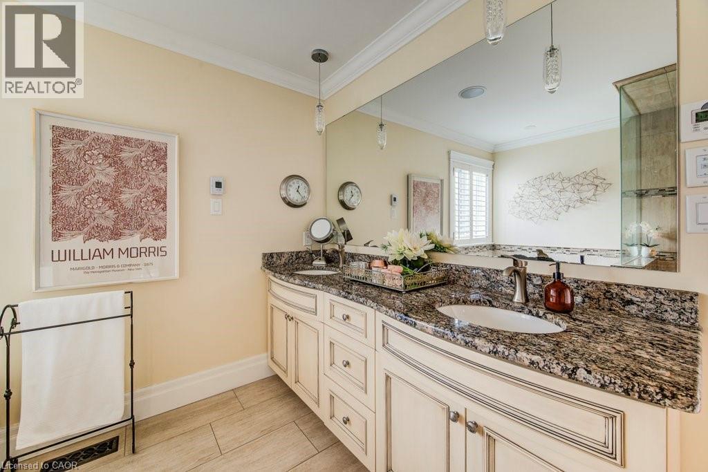 Double vanity with granite couner - 124 Allen Street E, Waterloo, ON - Indoor Photo Showing Bathroom