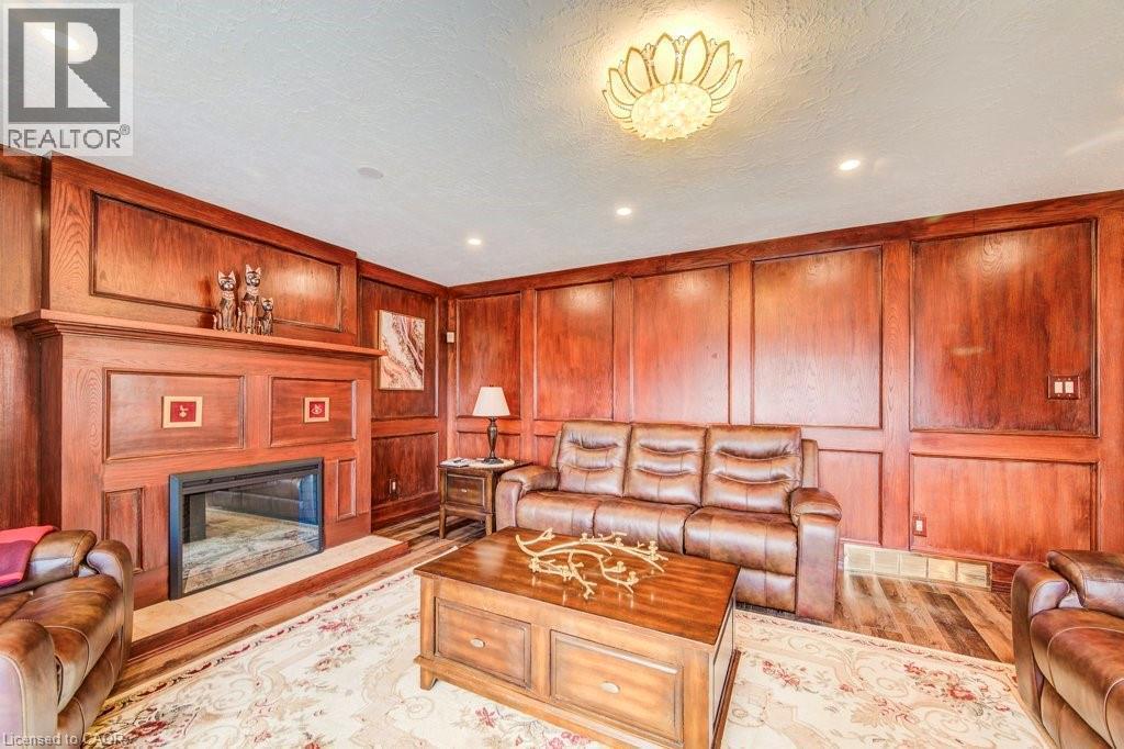 342 Wyecroft Boulevard, Waterloo, ON - Indoor Photo Showing Living Room With Fireplace