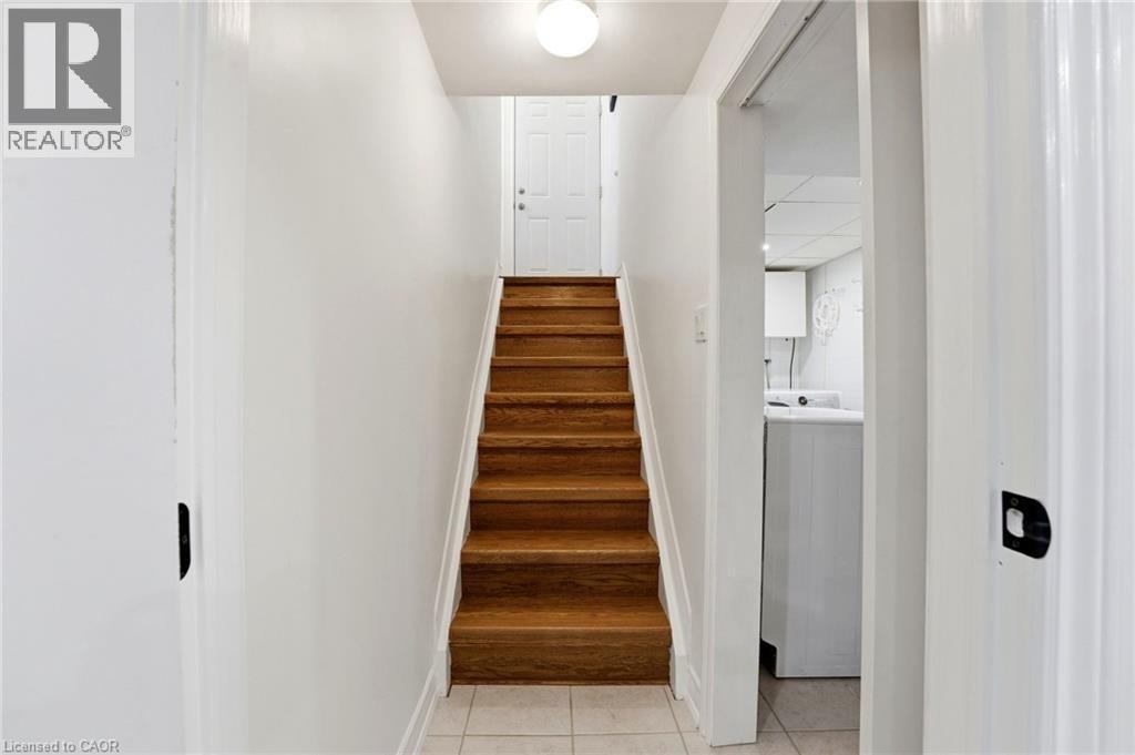 48 Champlain Avenue, Hamilton, ON - Indoor Photo Showing Other Room