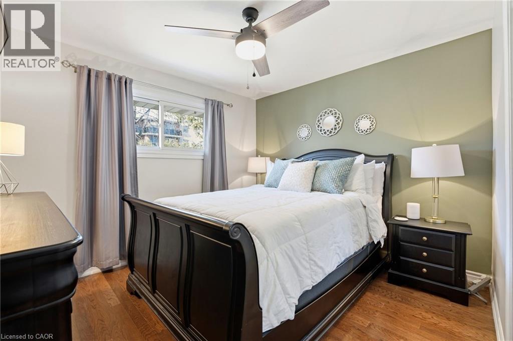 48 Champlain Avenue, Hamilton, ON - Indoor Photo Showing Bedroom