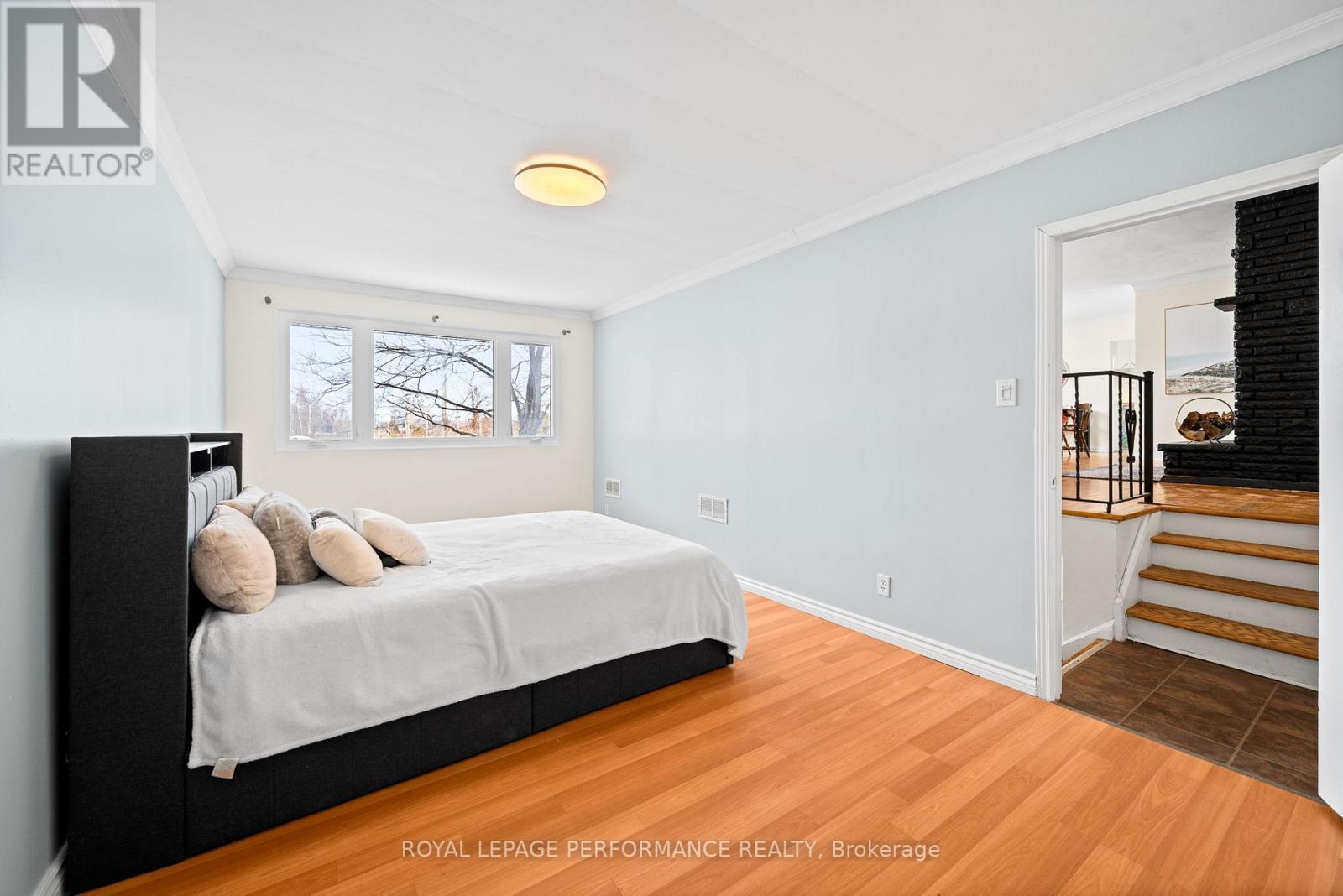 Extra large room can be family room - 1430 Edgecliffe Avenue, Ottawa, ON - Indoor Photo Showing Bedroom