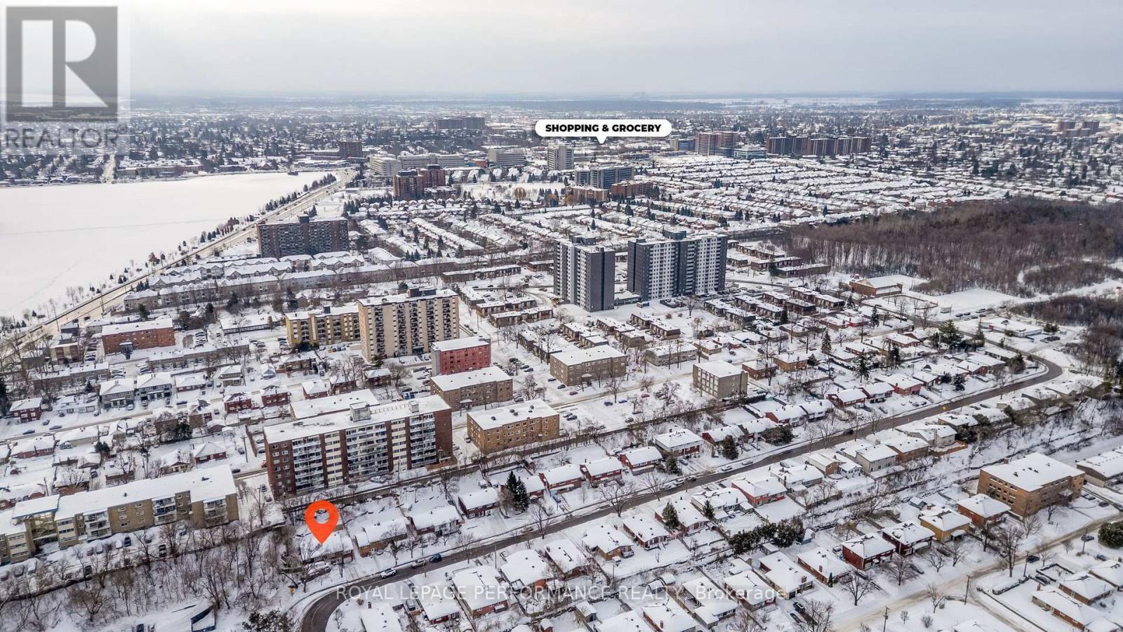 Shopping is close by - 1430 Edgecliffe Avenue, Ottawa, ON - Outdoor With View