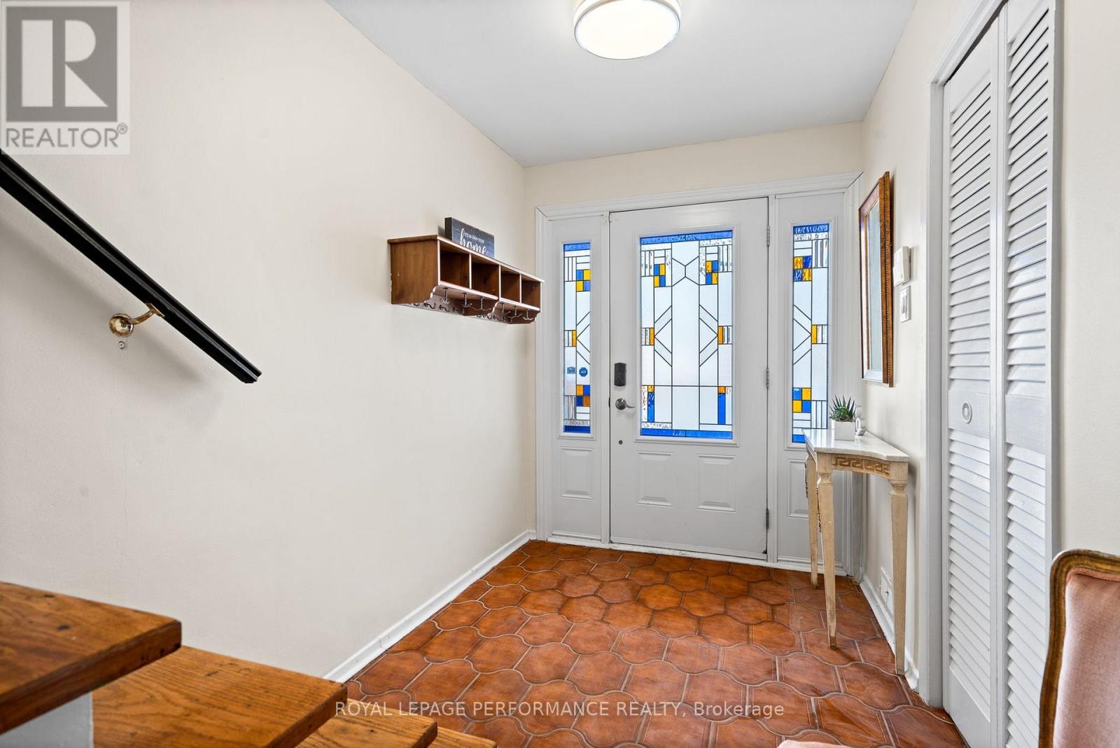 Foyer entrance - 1430 Edgecliffe Avenue, Ottawa, ON - Indoor Photo Showing Other Room