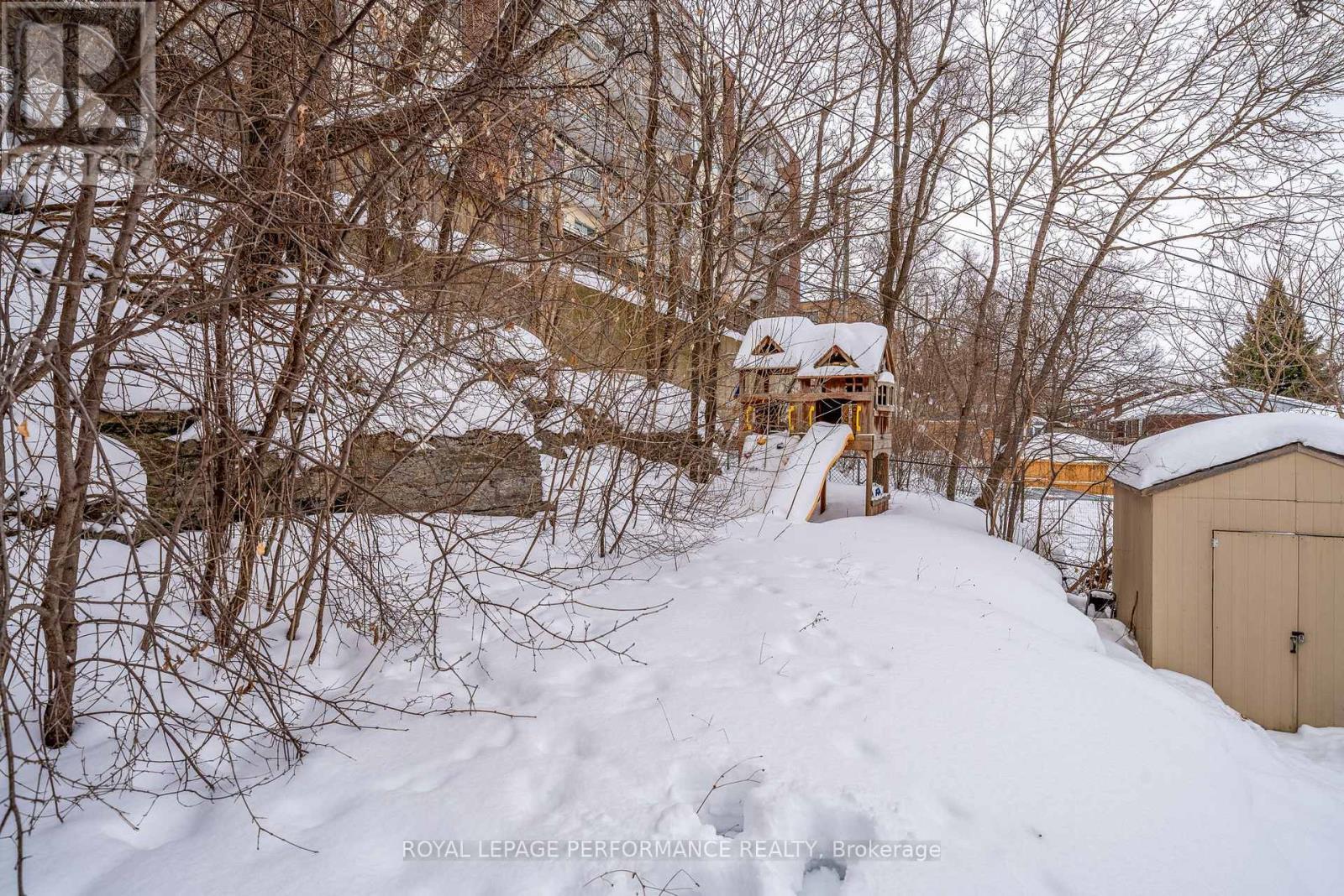 Play structure is included! - 1430 Edgecliffe Avenue, Ottawa, ON - Outdoor