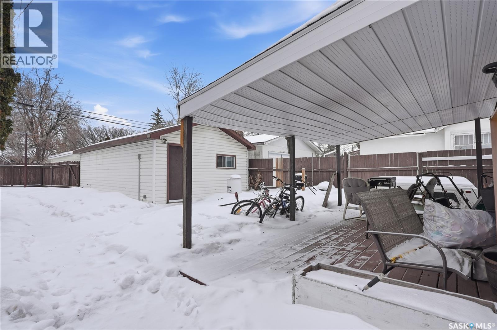 100 Cruise Street, Saskatoon, SK - Outdoor