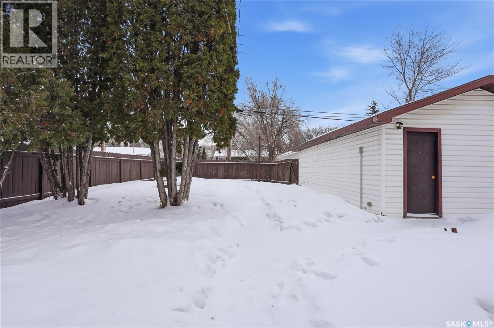 100 Cruise Street, Saskatoon, SK - Outdoor