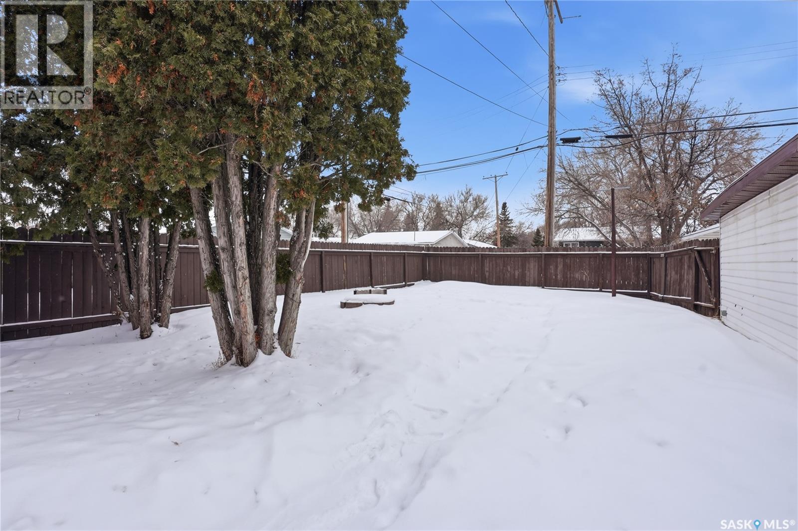 100 Cruise Street, Saskatoon, SK - Outdoor