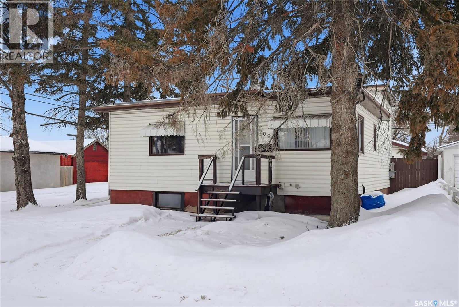 100 Cruise Street, Saskatoon, SK - Outdoor