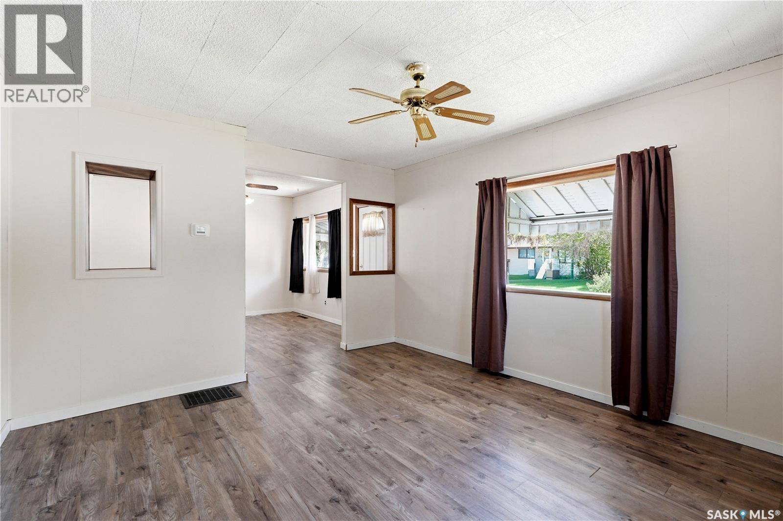 100 Cruise Street, Saskatoon, SK - Indoor Photo Showing Other Room