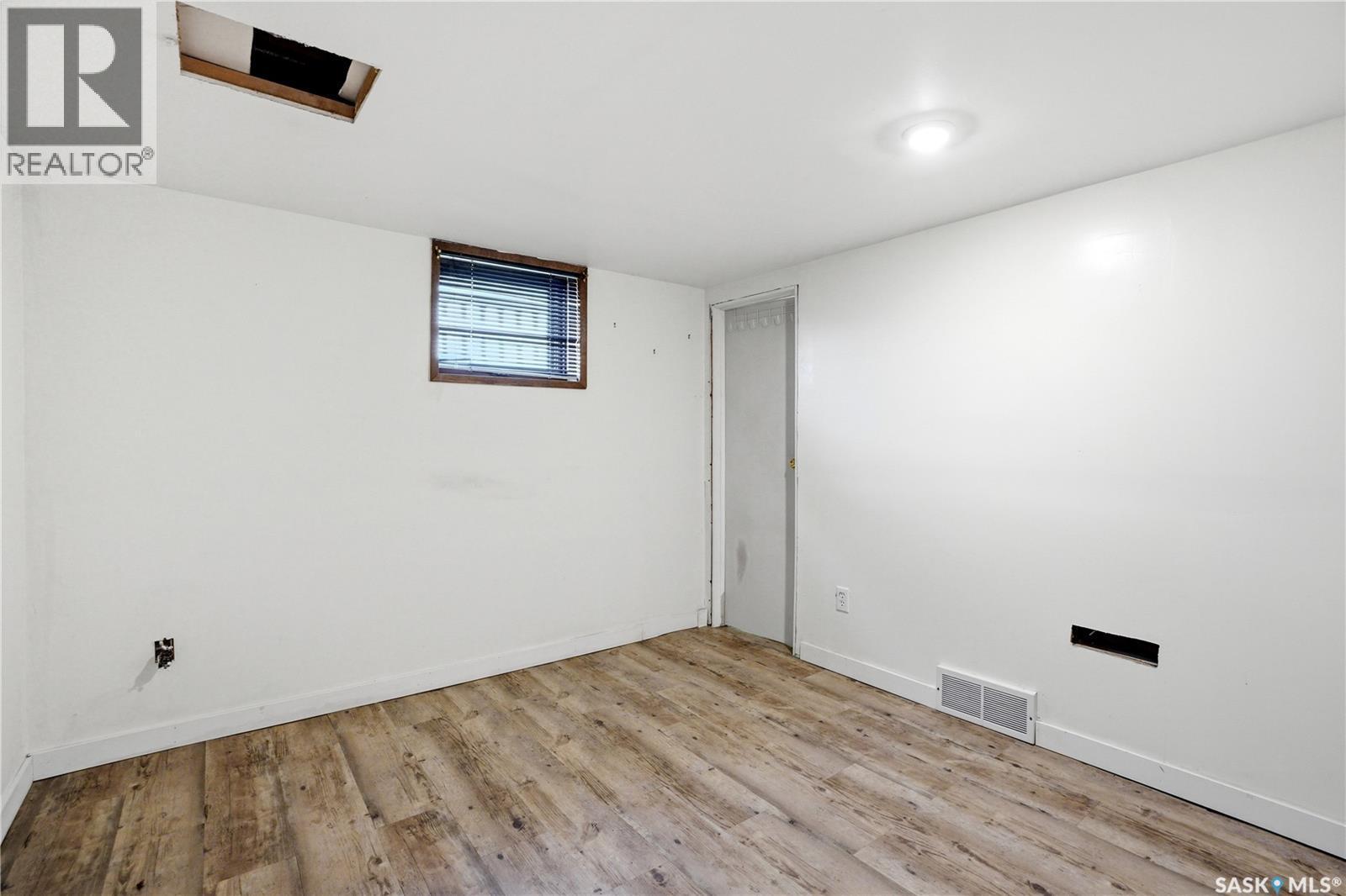 100 Cruise Street, Saskatoon, SK - Indoor Photo Showing Other Room