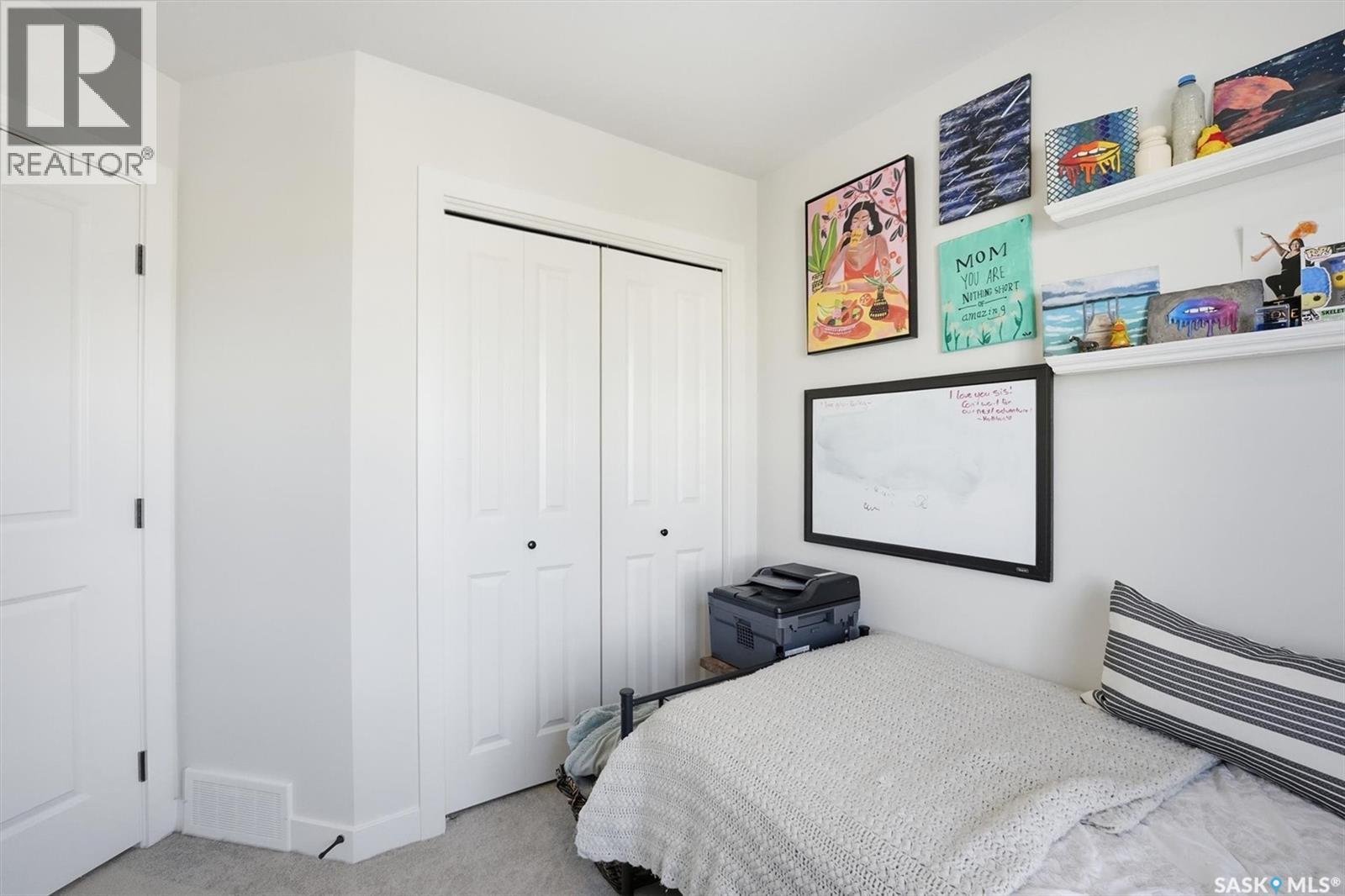 110 Westfield Road, Saskatoon, SK - Indoor Photo Showing Bedroom