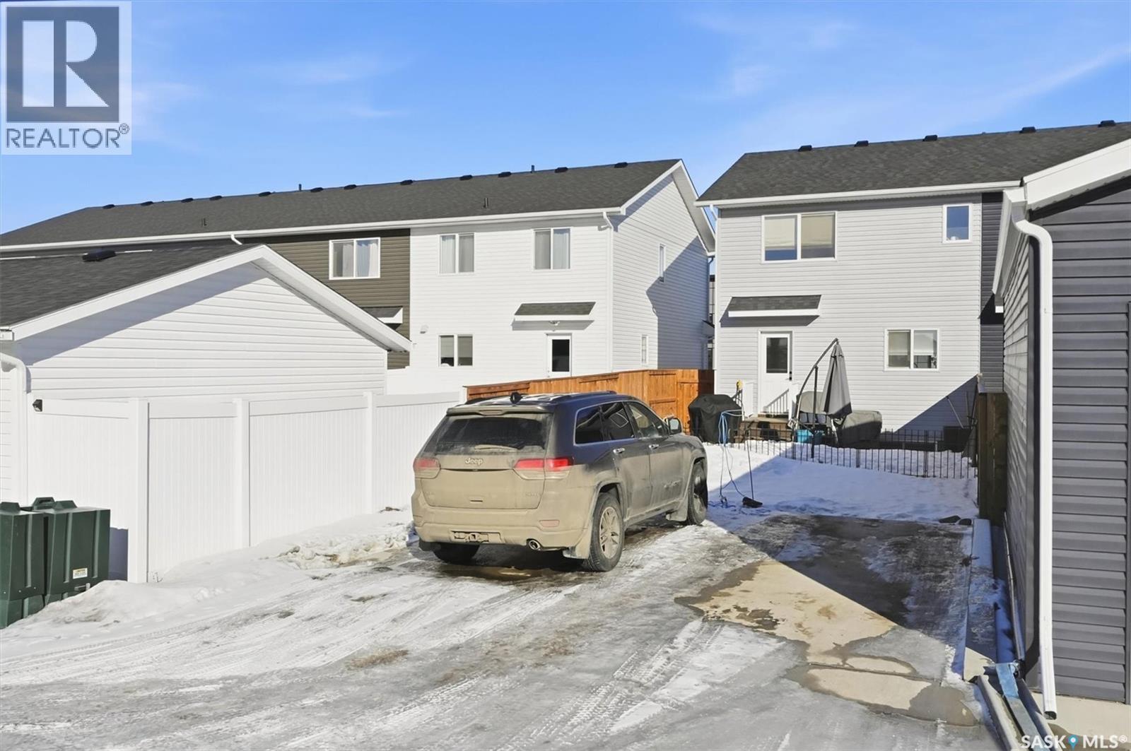 110 Westfield Road, Saskatoon, SK - Outdoor With Exterior