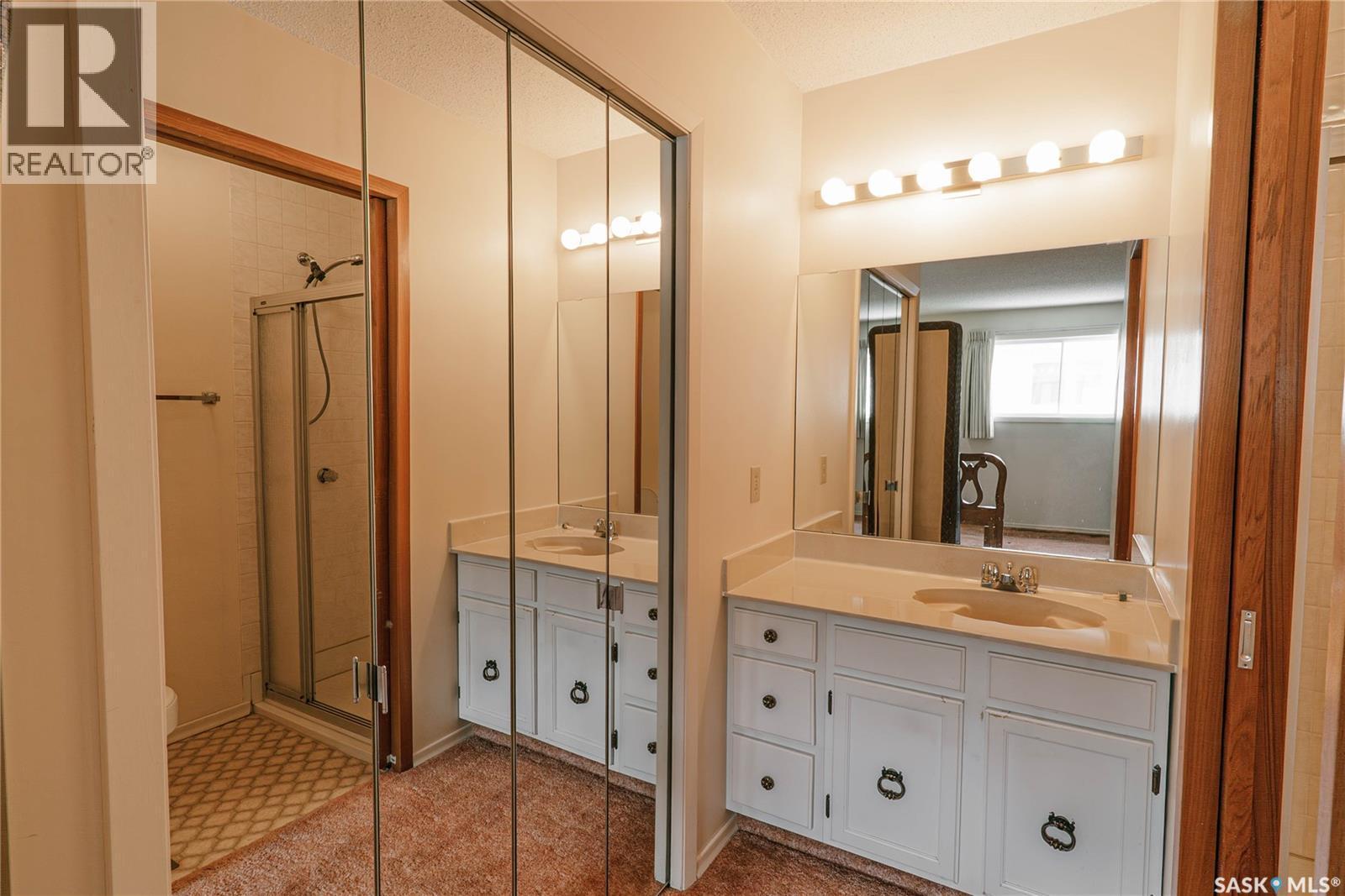 463 Christopher Road, Saskatoon, SK - Indoor Photo Showing Bathroom