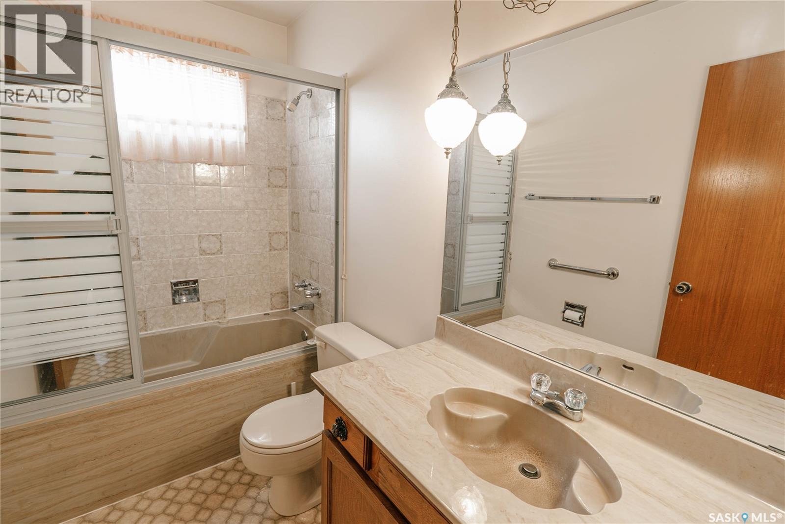 463 Christopher Road, Saskatoon, SK - Indoor Photo Showing Bathroom