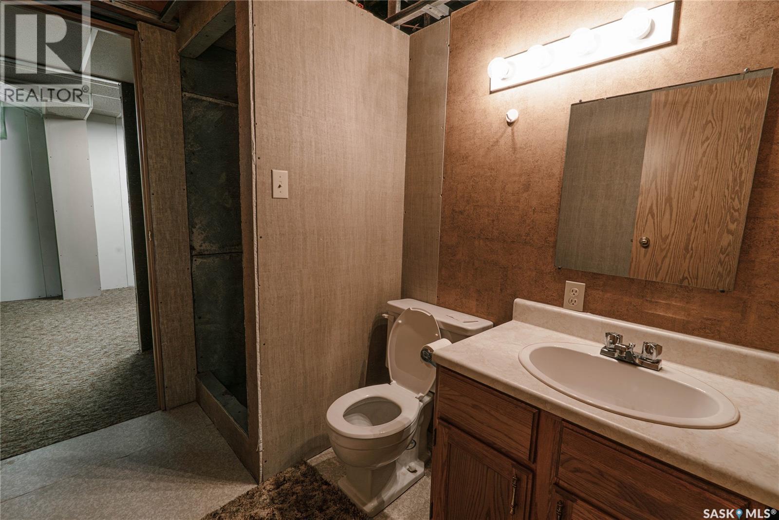 463 Christopher Road, Saskatoon, SK - Indoor Photo Showing Bathroom