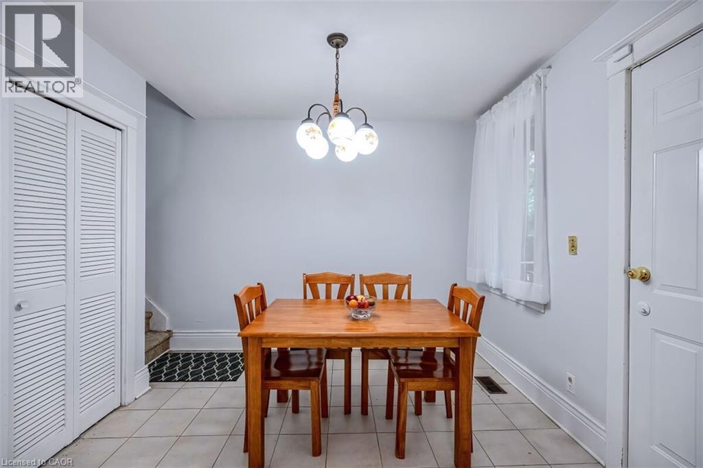 30 Webber Avenue, Hamilton, ON - Indoor Photo Showing Dining Room