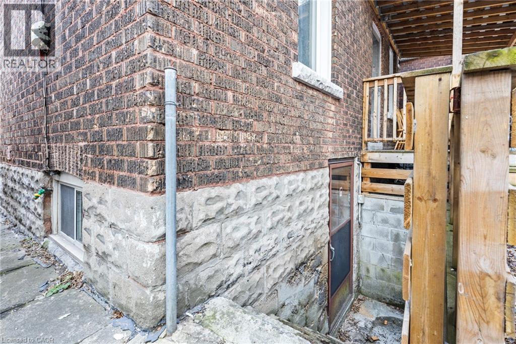 30 Webber Avenue, Hamilton, ON - Outdoor