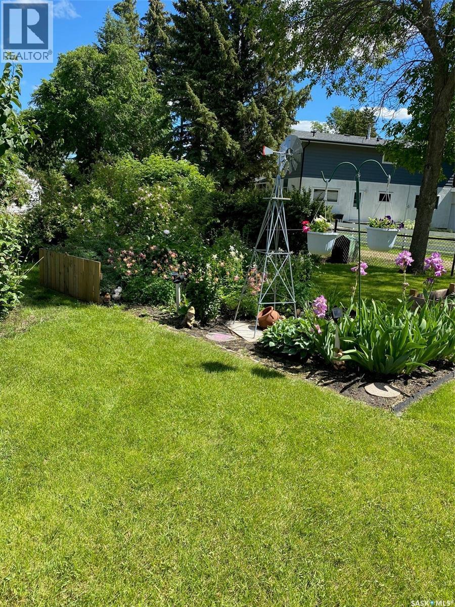 452 Mountview Road, Yorkton, SK - Outdoor