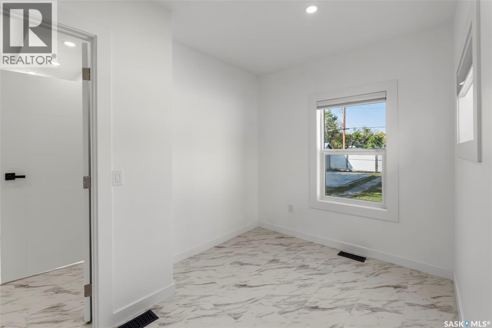 117 U Avenue S, Saskatoon, SK - Indoor Photo Showing Other Room