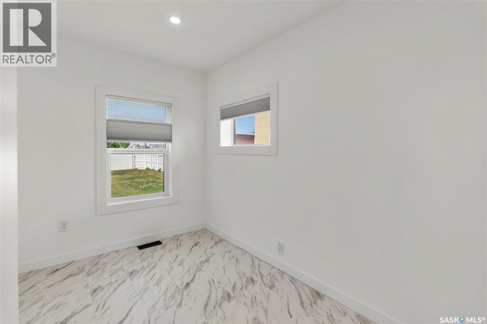 117 U Avenue S, Saskatoon, SK - Indoor Photo Showing Other Room