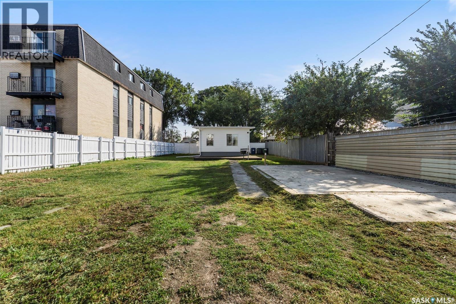 117 U Avenue S, Saskatoon, SK - Outdoor