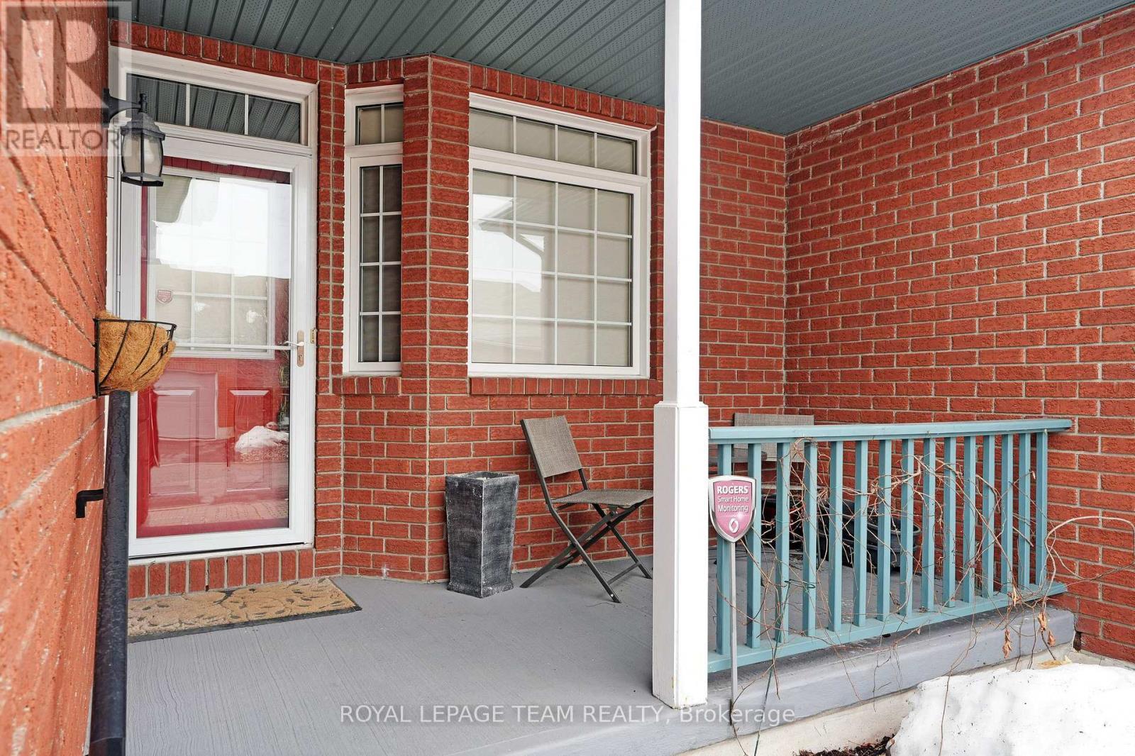 114 Bartlett Private, Ottawa, ON - Outdoor With Exterior