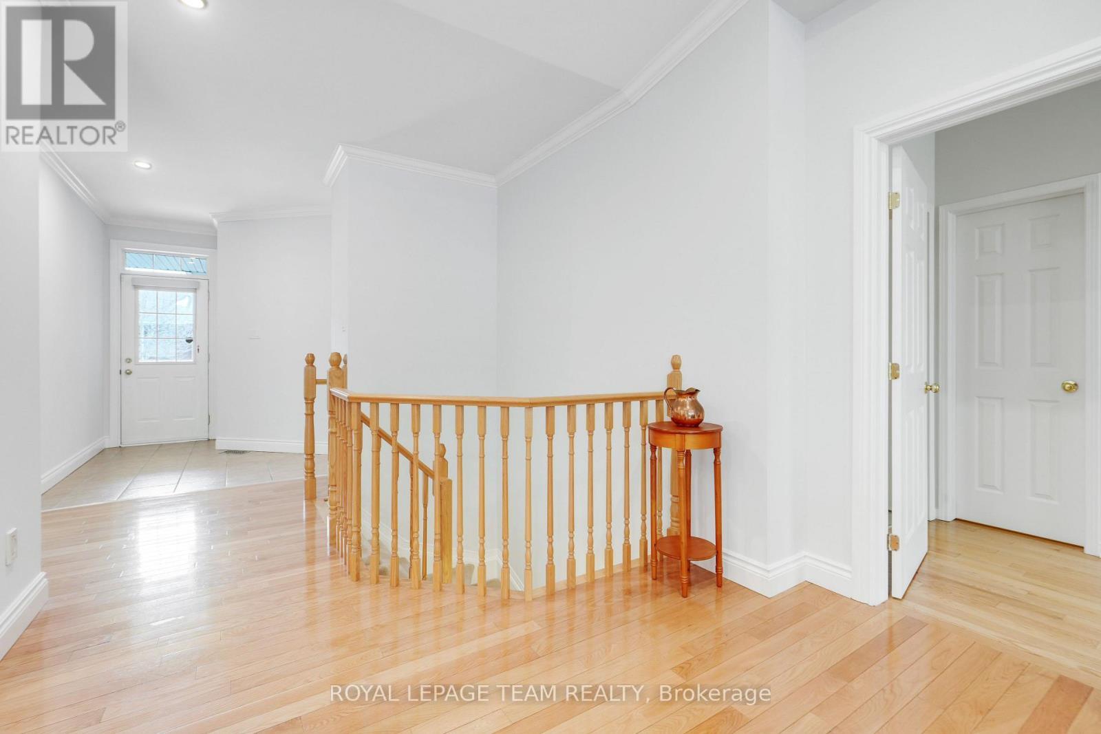 114 Bartlett Private, Ottawa, ON - Indoor Photo Showing Other Room