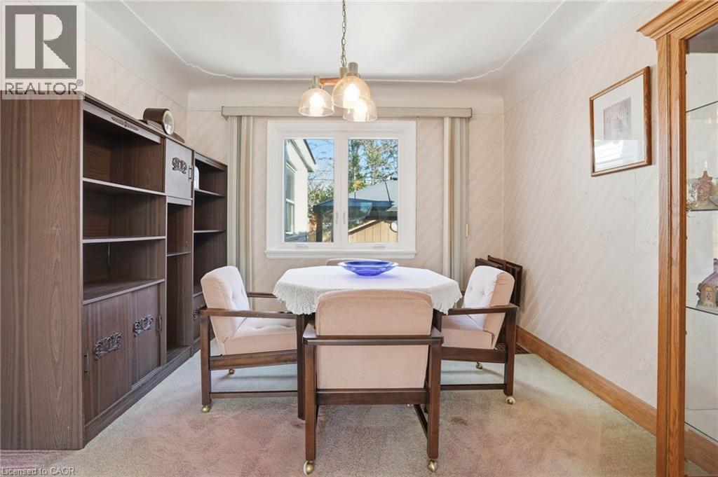 71 Weir Street S, Hamilton, ON - Indoor Photo Showing Dining Room