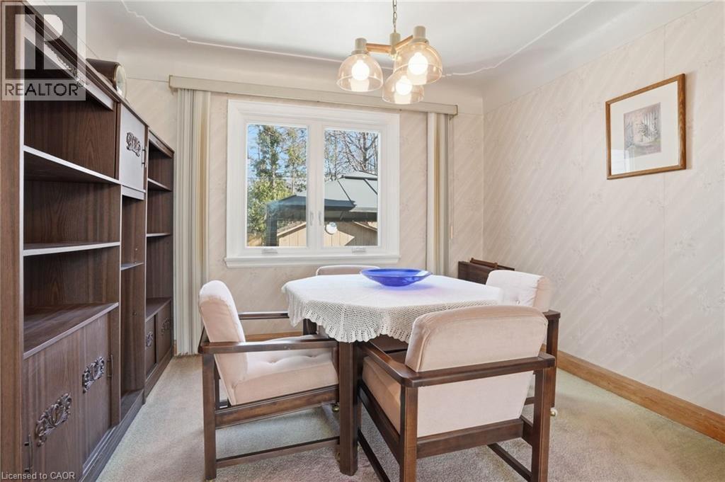 71 Weir Street S, Hamilton, ON - Indoor Photo Showing Dining Room