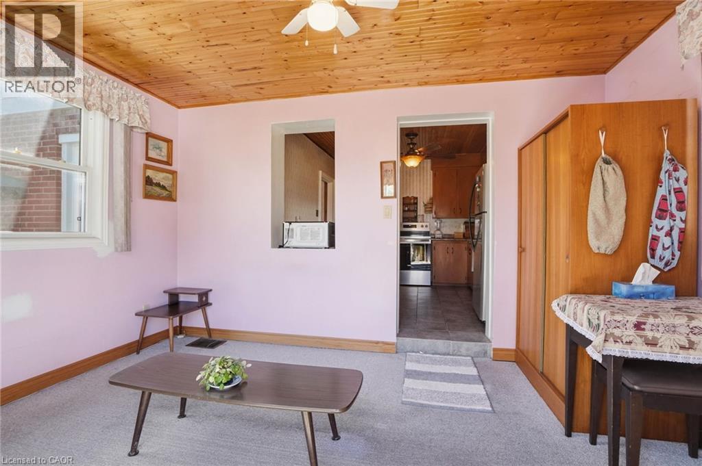 71 Weir Street S, Hamilton, ON - Indoor