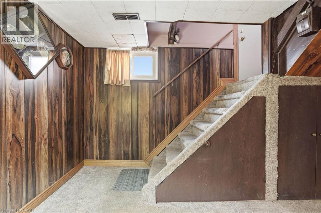 71 Weir Street S, Hamilton, ON - Indoor Photo Showing Other Room