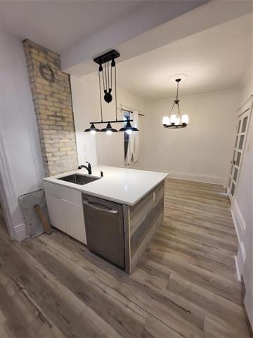 422 Burrows Ave, Winnipeg, MB