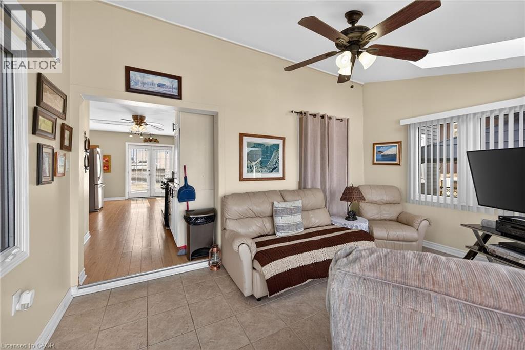 87 Lakeshore Road, Haldimand, ON - Indoor