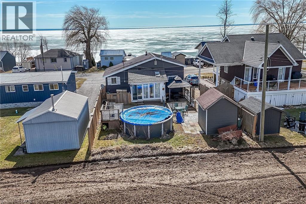 87 Lakeshore Road, Haldimand, ON - Outdoor With Above Ground Pool