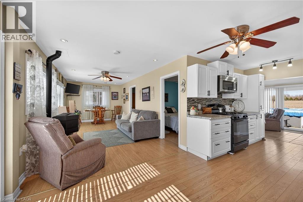 87 Lakeshore Road, Haldimand, ON - Indoor