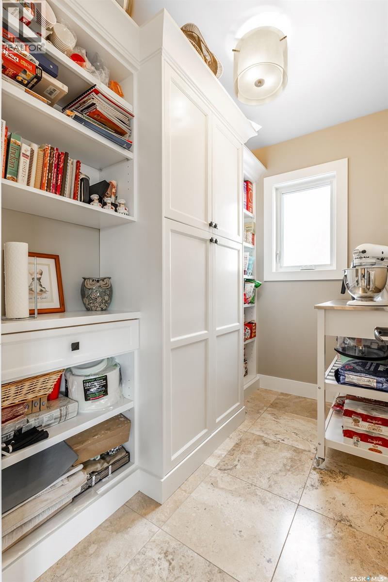 1307 Jackson Avenue, Saskatoon, SK - Indoor