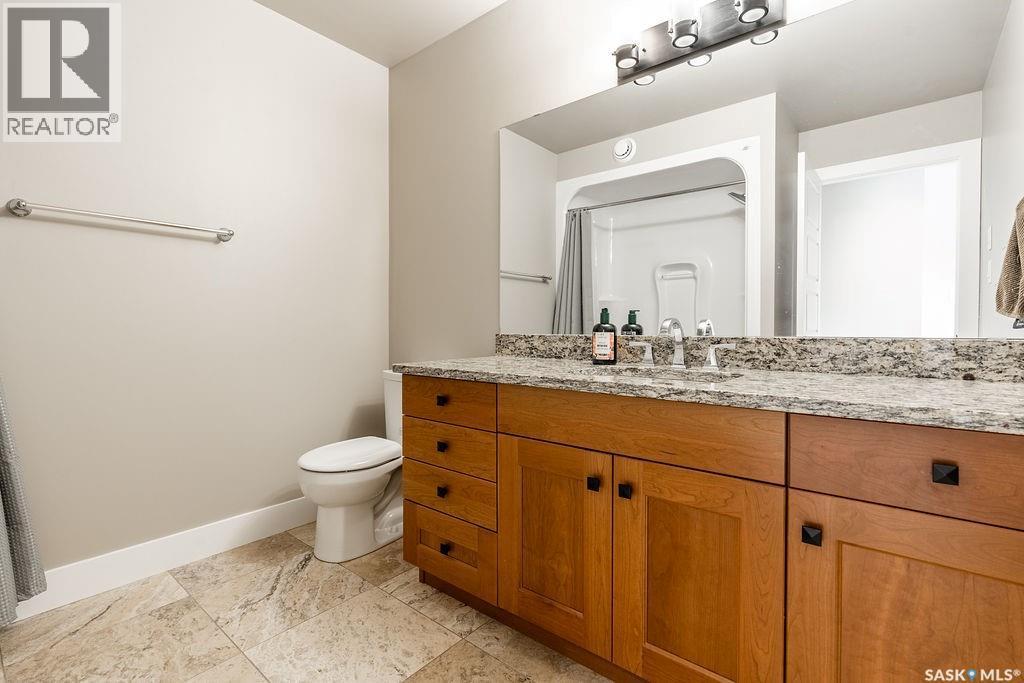 1307 Jackson Avenue, Saskatoon, SK - Indoor Photo Showing Bathroom