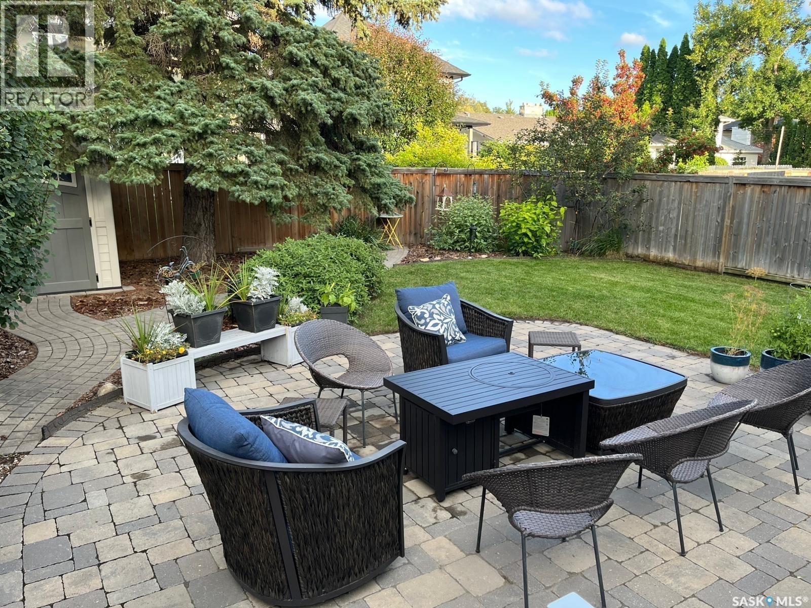 1307 Jackson Avenue, Saskatoon, SK - Outdoor With Deck Patio Veranda With Backyard