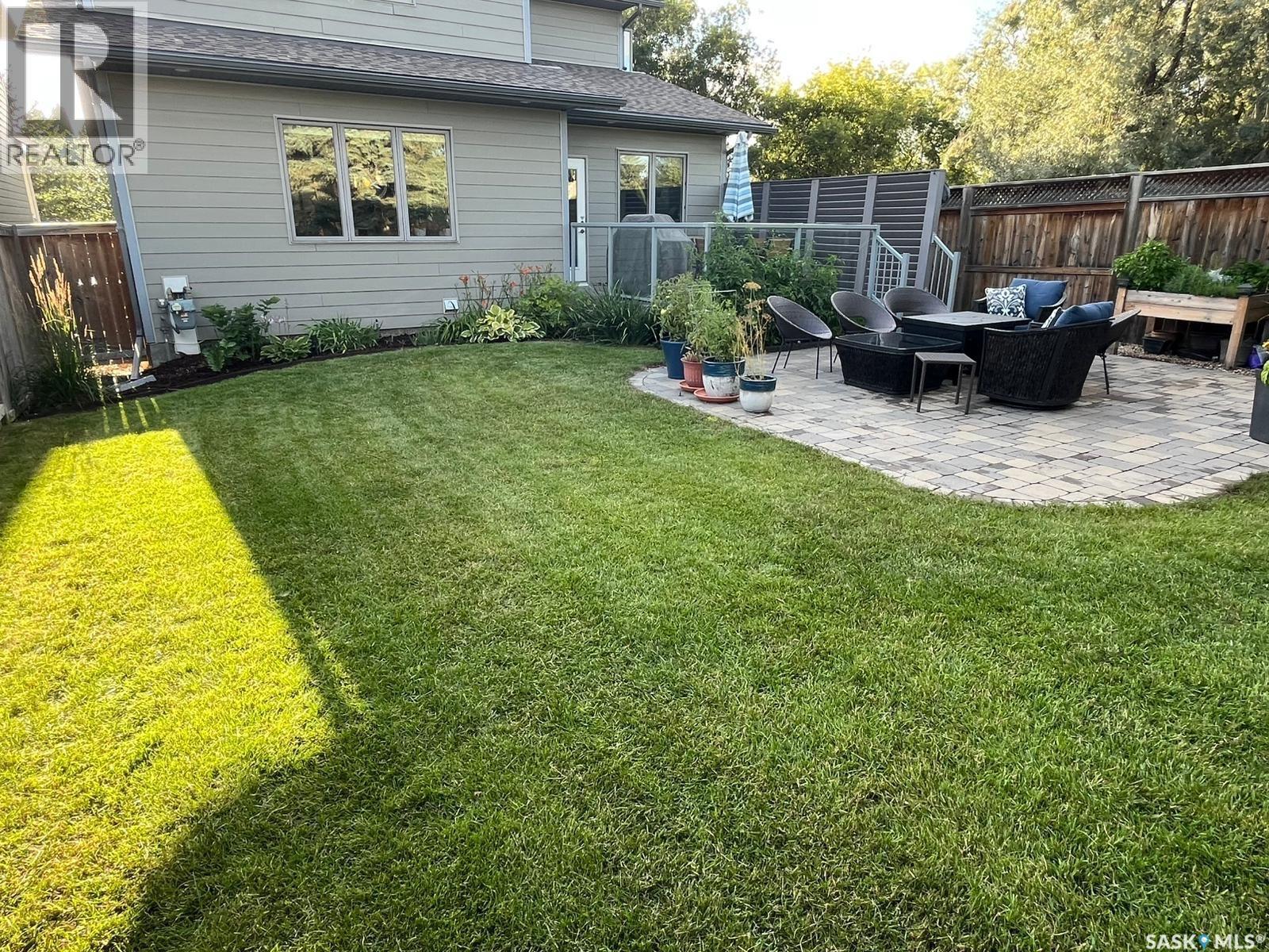 1307 Jackson Avenue, Saskatoon, SK - Outdoor