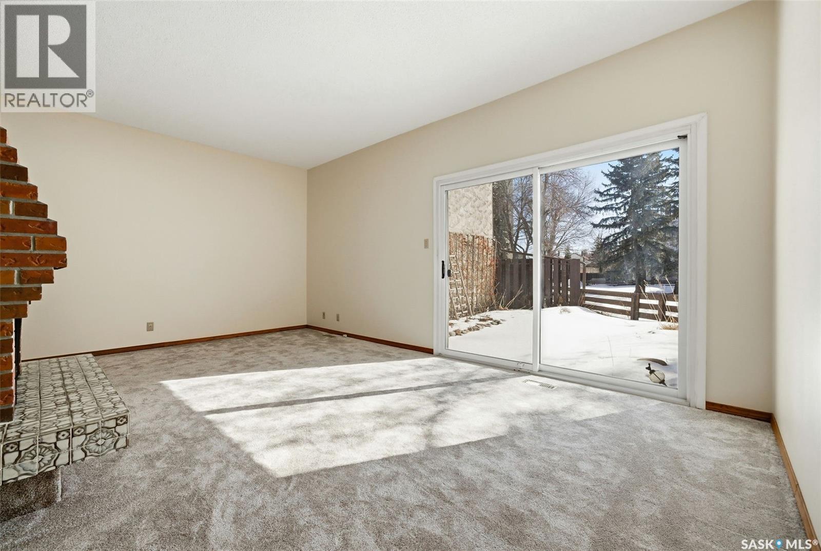 1615 23Rd Avenue, Regina, SK - Indoor Photo Showing Other Room