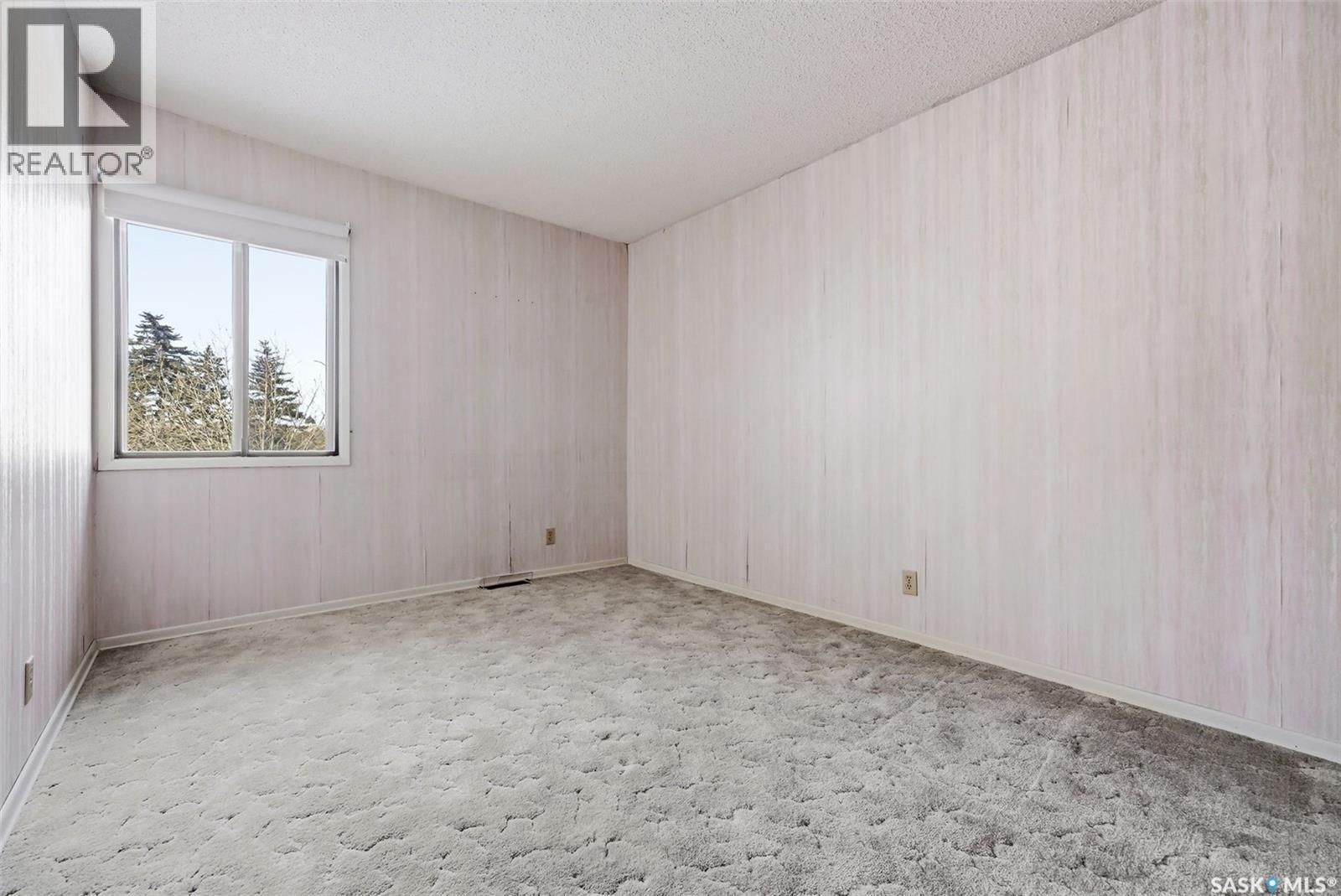 1615 23Rd Avenue, Regina, SK - Indoor Photo Showing Other Room