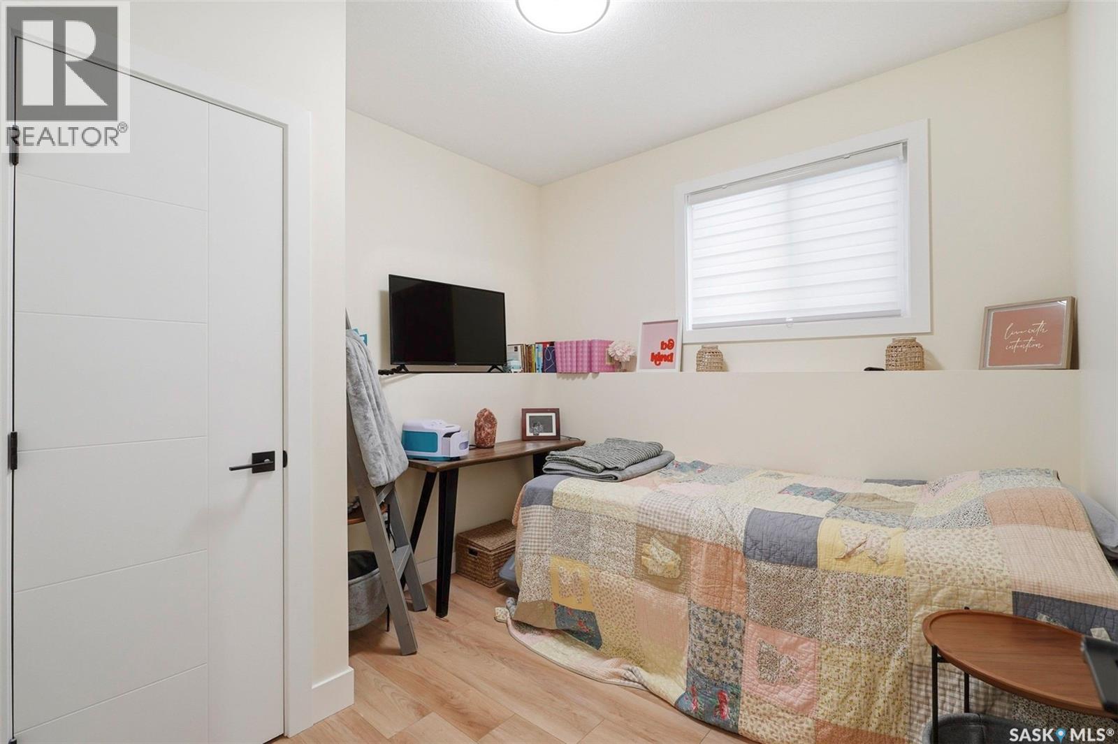711 Nightingale Road, Saskatoon, SK - Indoor Photo Showing Bedroom