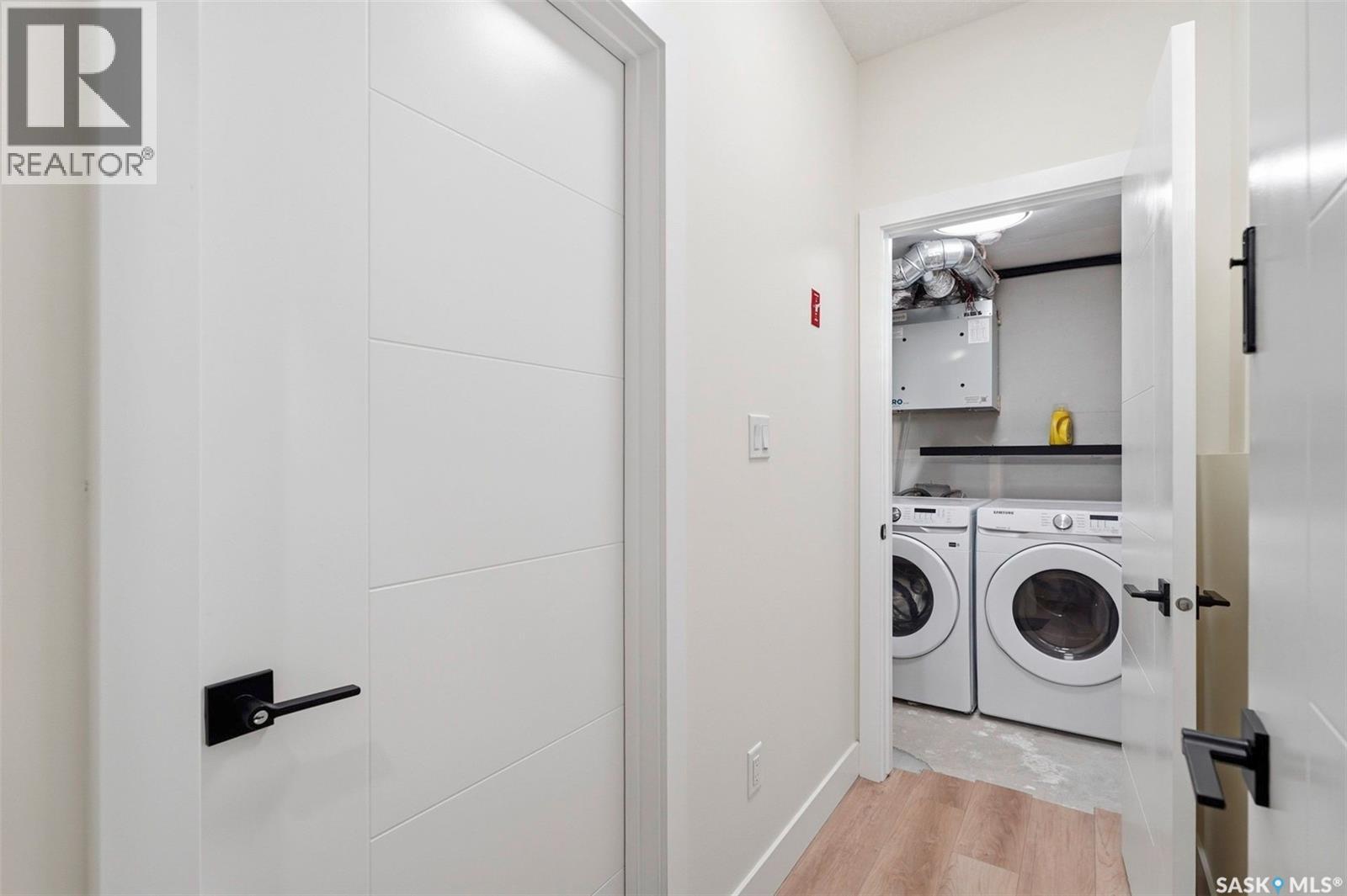 711 Nightingale Road, Saskatoon, SK - Indoor Photo Showing Laundry Room
