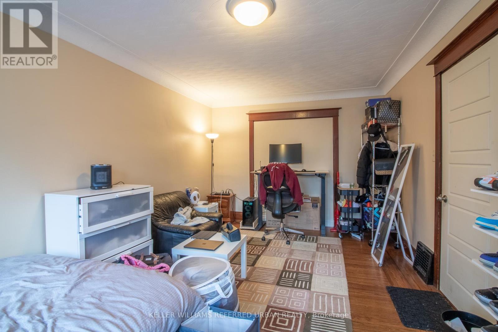 36 Haddon Avenue N, Hamilton, ON - Indoor