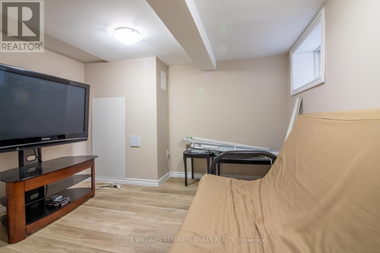 36 Haddon Avenue N, Hamilton, ON - Indoor