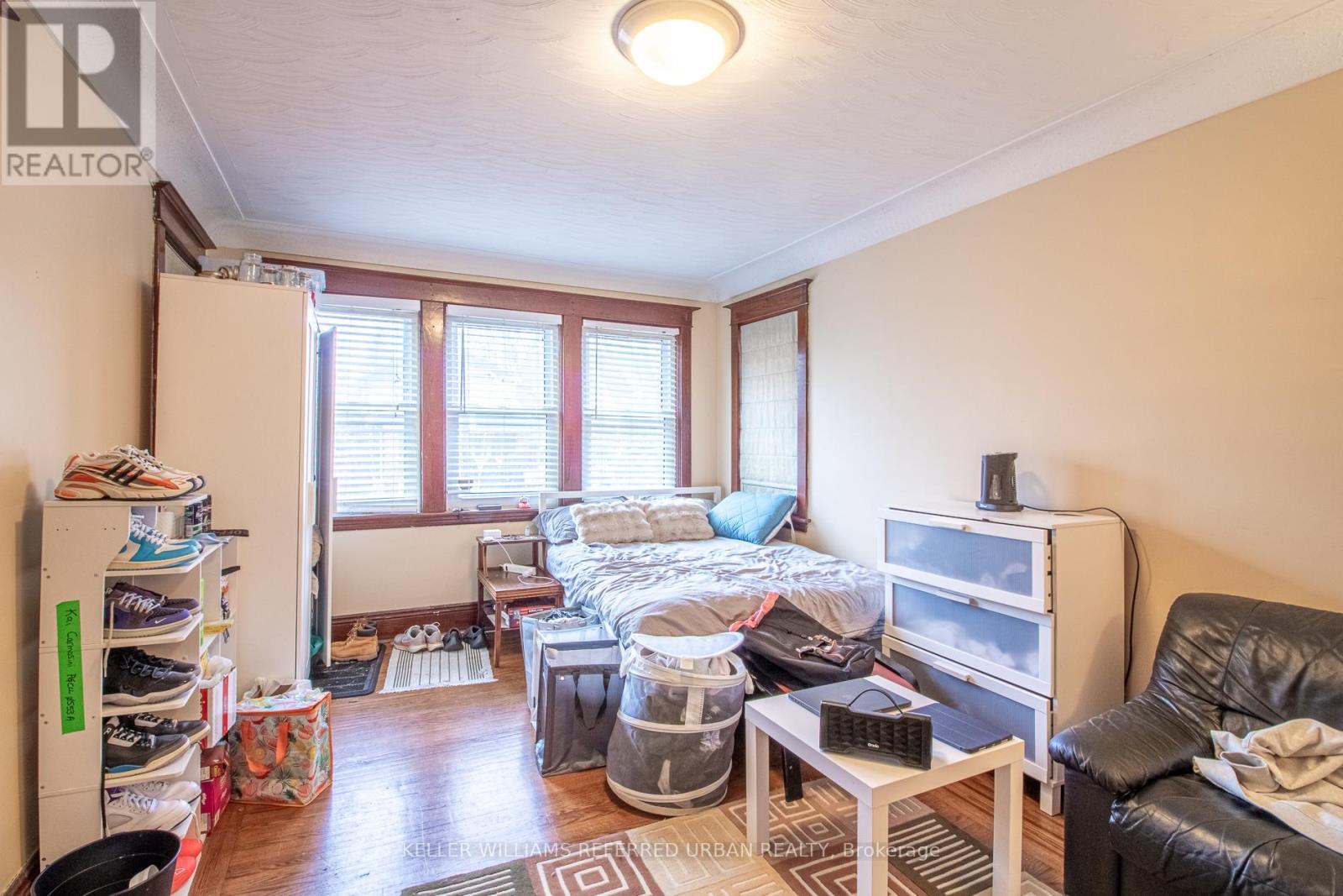 36 Haddon Avenue N, Hamilton, ON - Indoor Photo Showing Bedroom