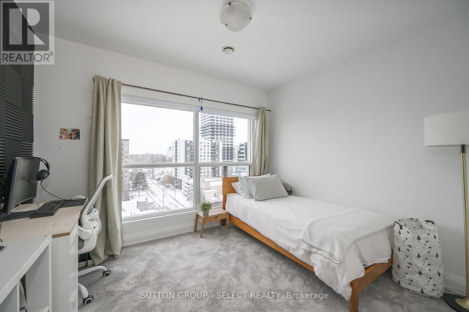 903 - 544 Talbot Street, London East (East E), ON - Indoor Photo Showing Bedroom