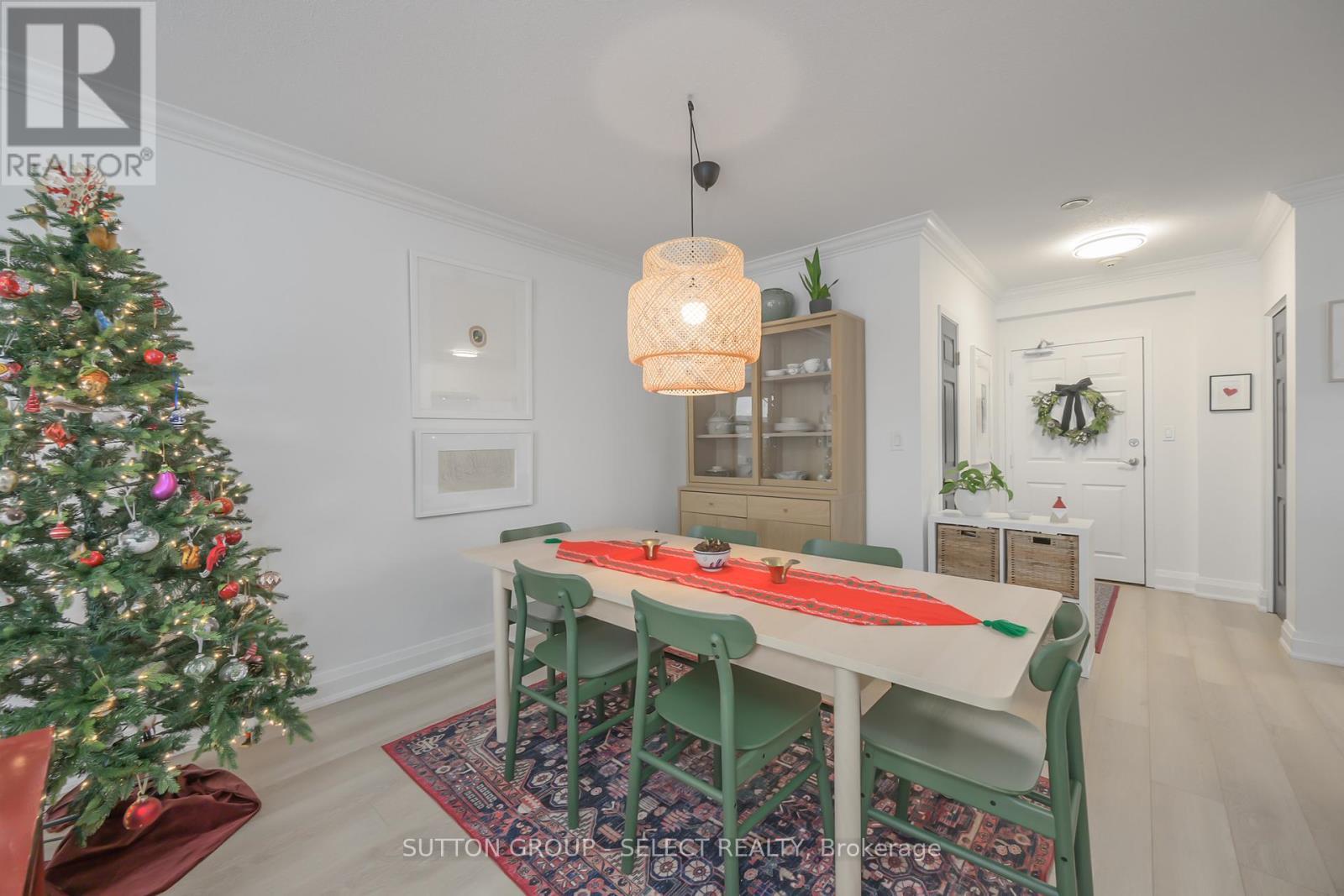 903 - 544 Talbot Street, London East (East E), ON - Indoor Photo Showing Dining Room