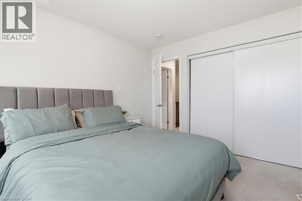 162 West Oak Trail, Kitchener, ON - Indoor Photo Showing Bedroom